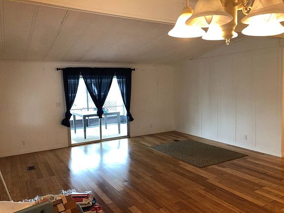 3rd image of 3059 Bay Oaks Dr