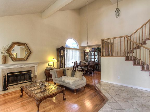 4th image of 640 Yampa Way