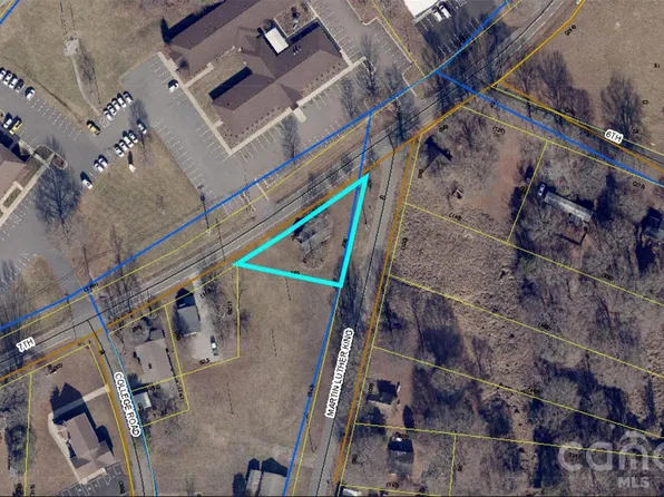 623 7th St SW, Taylorsville, NC 28681