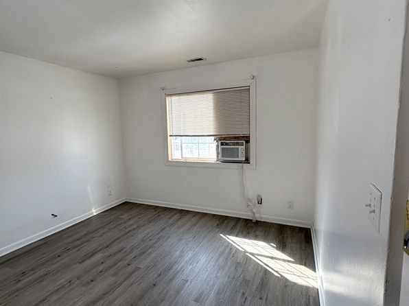 1067 Salem Ave #6