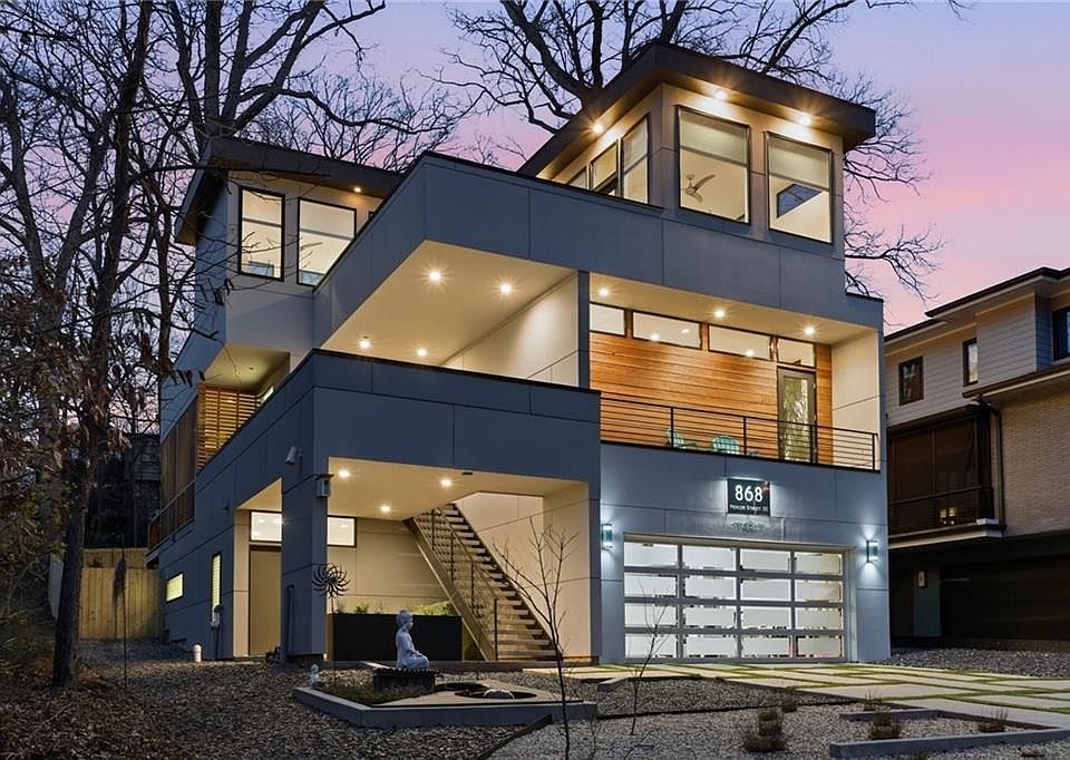 1st image of 868 Mercer St SE