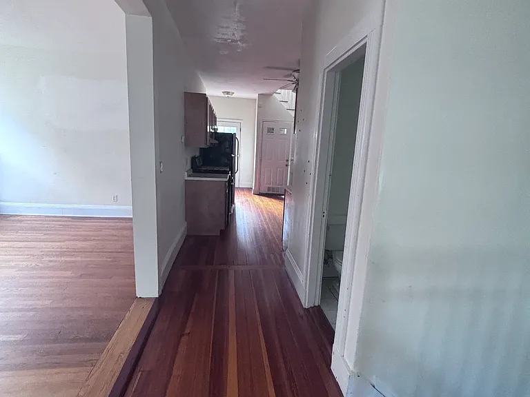 15-17 Etna St #15 — Photo 6