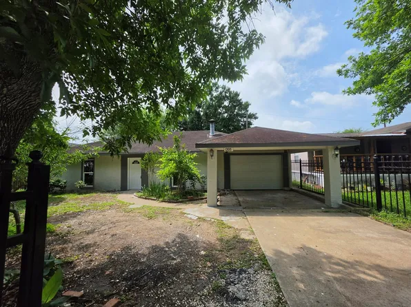1305 Winchester Dr, Richmond, TX 77469