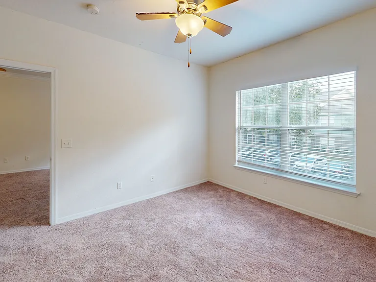 Ashton at Waterford Lakes — Photo 44
