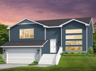 506 Lena Ct SE, Mandan, ND 58554