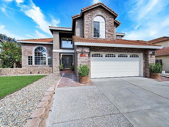 2nd image of 2774 Woodmont Dr