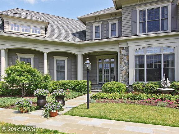 2nd image of 859 Nicholas Run Dr