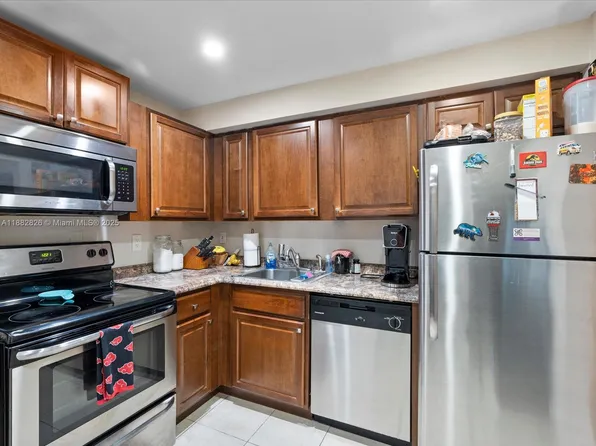 8401 W Sample Rd, Coral Springs, FL 33065