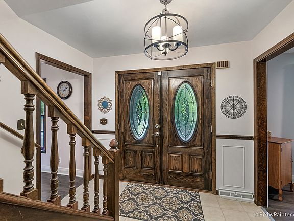 4th image of 43W664 Tall Oaks Trl