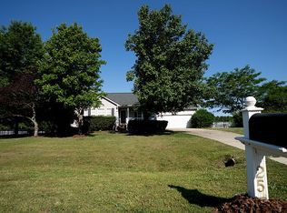 25 Troy Dr, Fuquay Varina, NC 27526