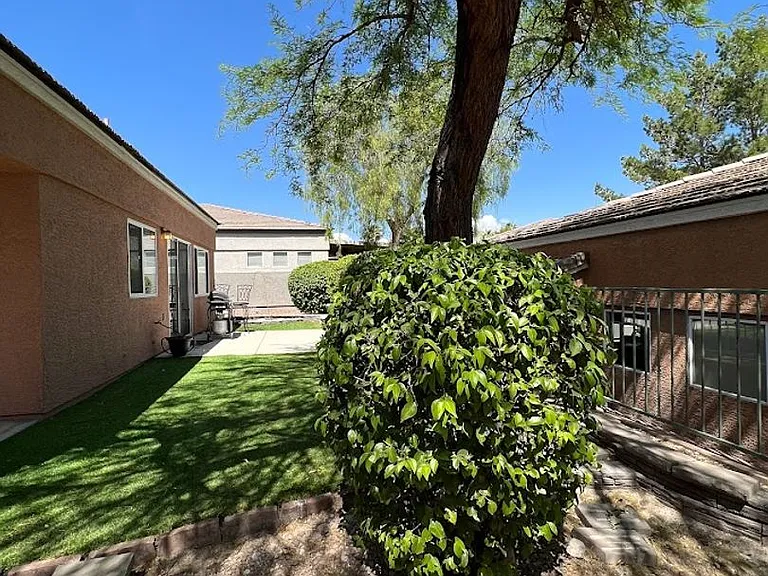 10628 Whitebrush Ave — Photo 12
