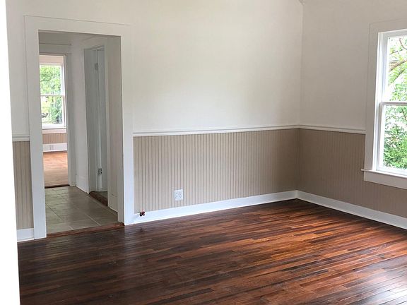 3rd image of 1402 Avenue D
