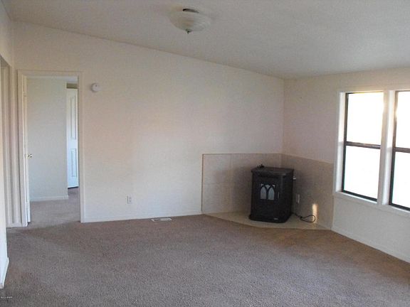 5th image of 3050 Browning Ln
