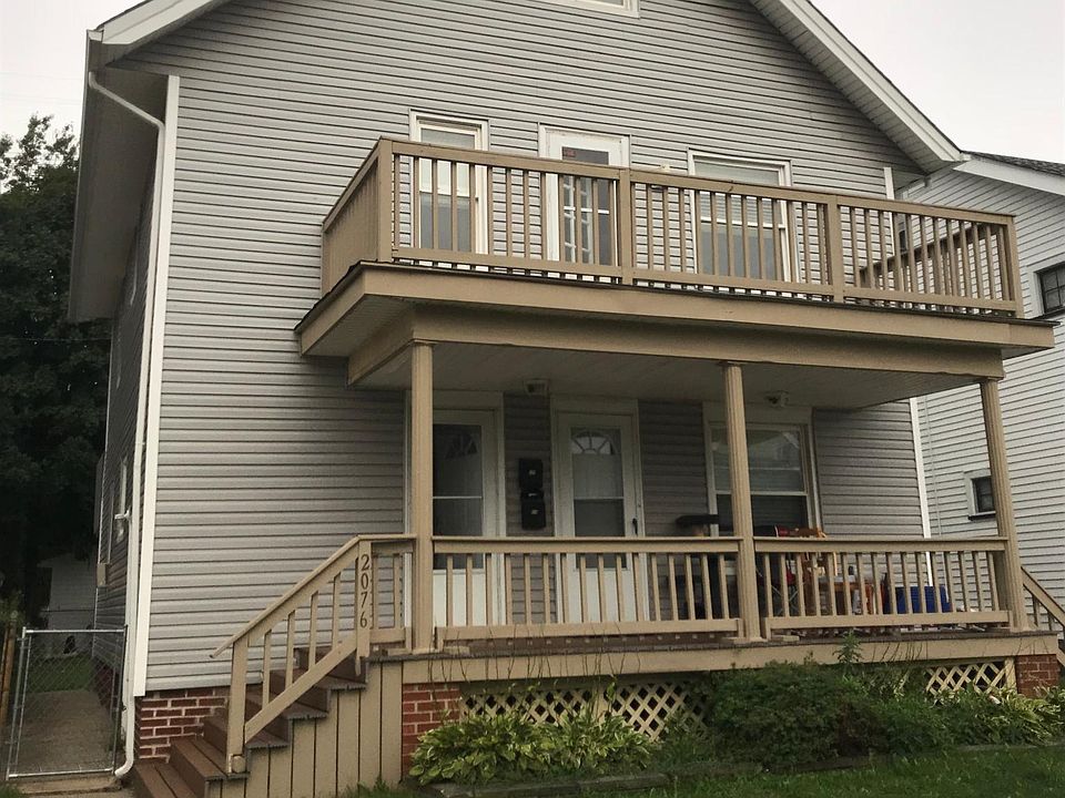 1st image of 2074 Wyandotte Ave