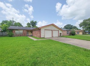 8875 Casey Dr, Beaumont, TX 77707