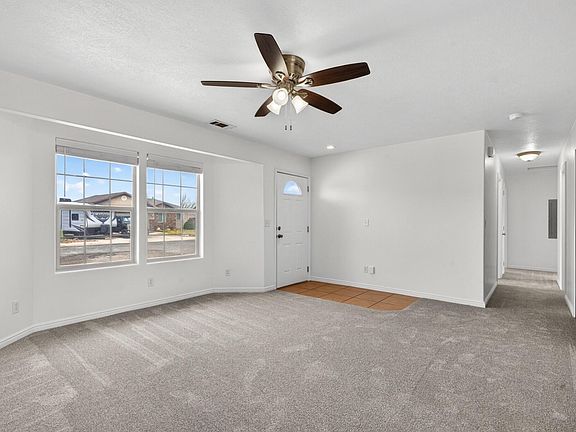 5th image of 128 N 4275 W