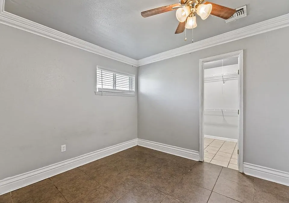 116 W Davitt St #3