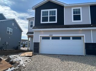 1966 Highview Ter, Shakopee, MN 55379