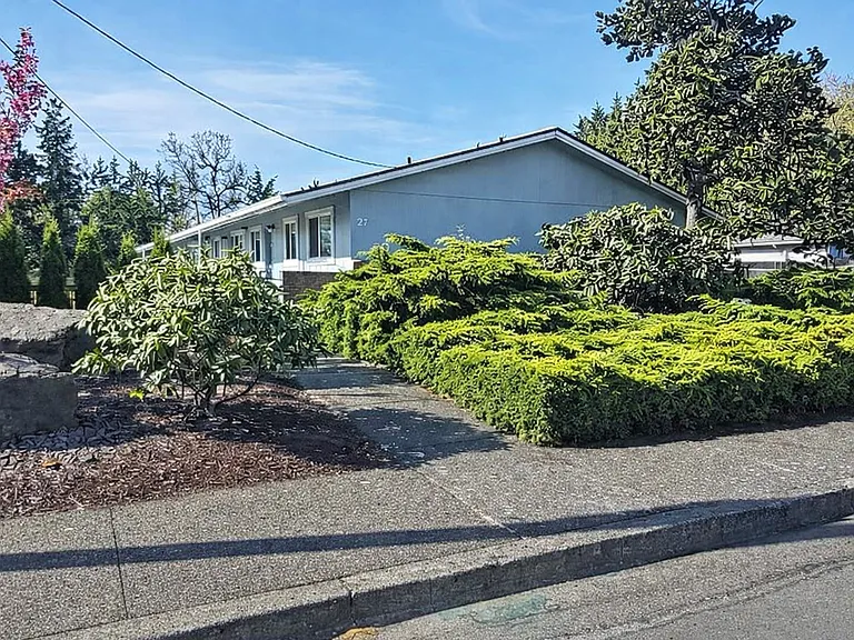 Hicks — Photo 1