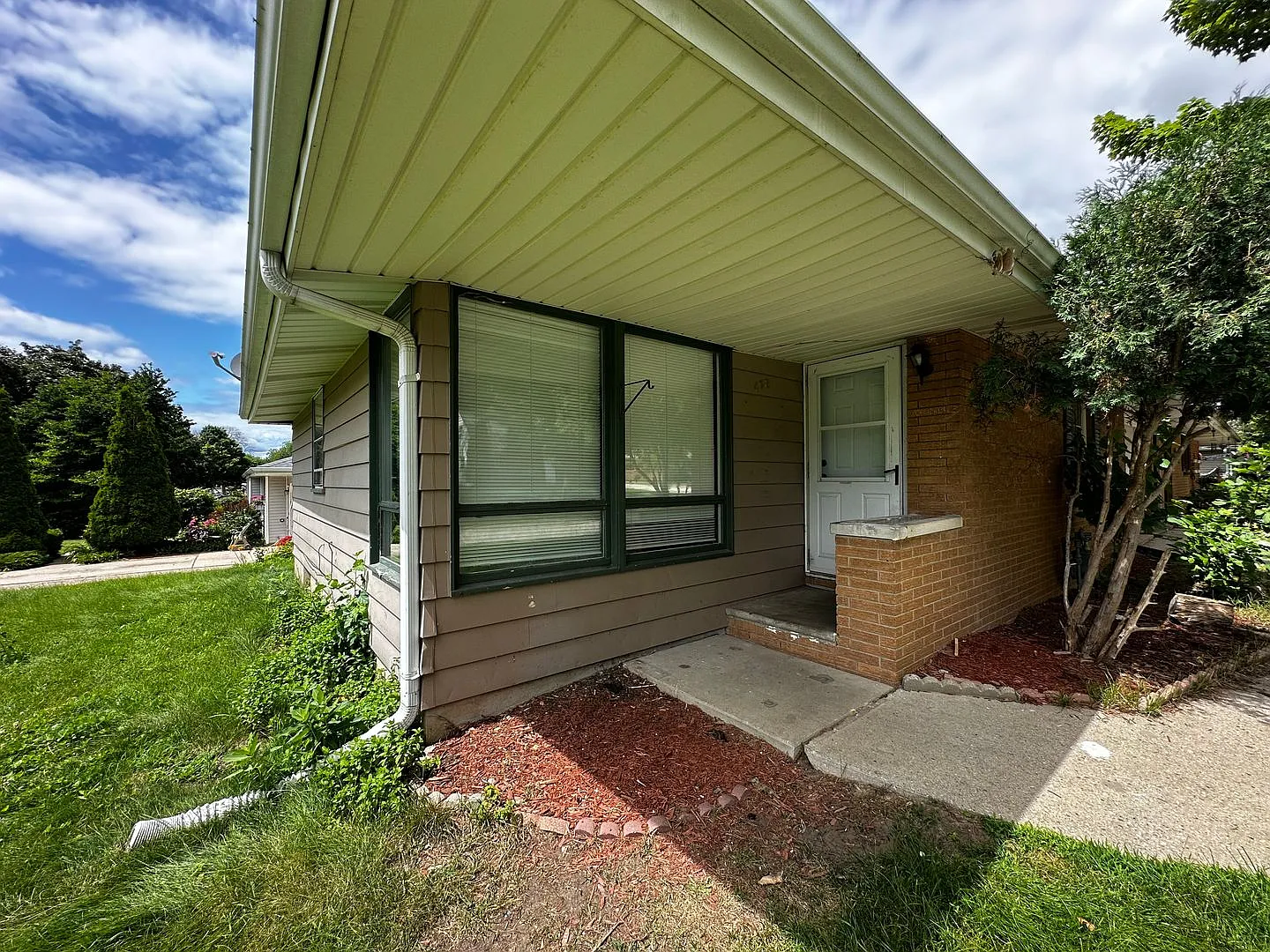 Saint Bernard Dr. Duplex — Photo 3