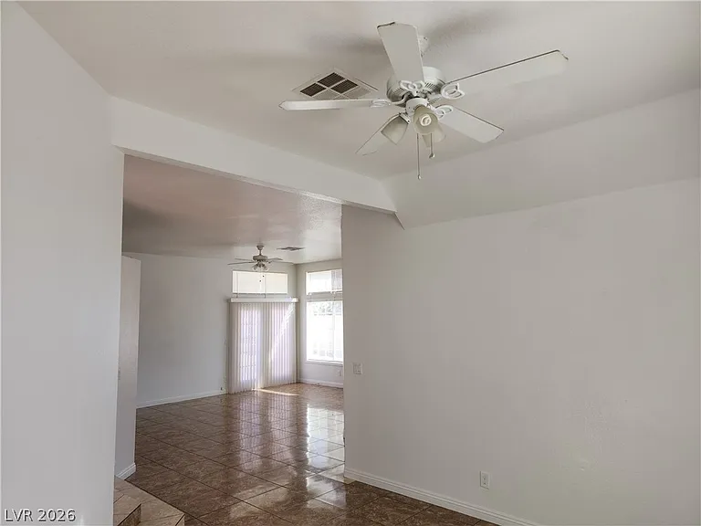 6556 Bradford Ln — Photo 7