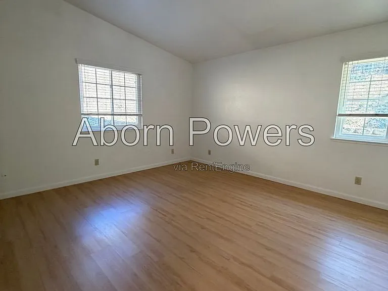 4819 Hillbrook Ct — Photo 5