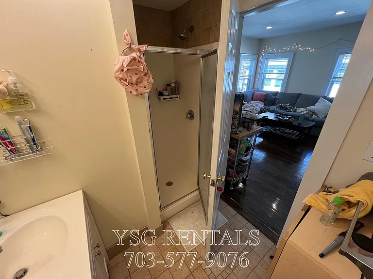235 Everett St #235 — Photo 24