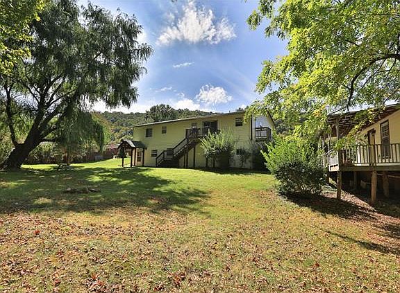 5th image of 71 Kathy Dr