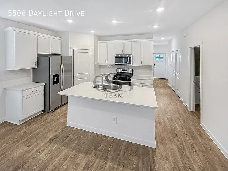 5506 Daylight Dr — Photo 11