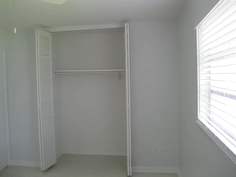 1124 Hilltop Dr — Photo 6