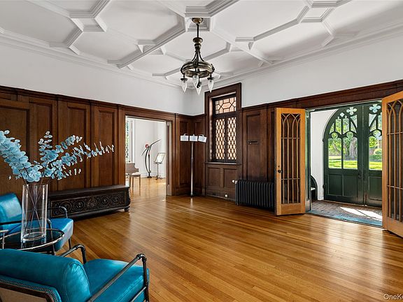5th image of 560 Grand Avenue