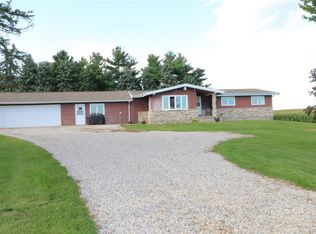 2761 Old Quaas Rd, Alburnett, IA 52202