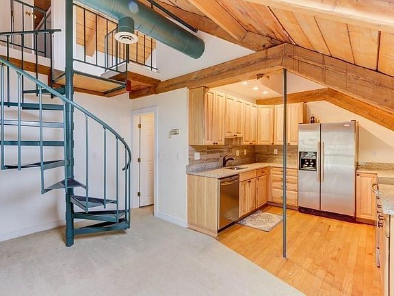 3rd image of 14 Sanford St Unit 44
