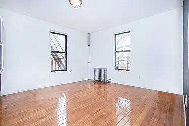 Rented by Ledvech Group