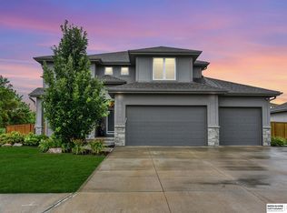 18422 Patrick Ave, Elkhorn, NE 68022