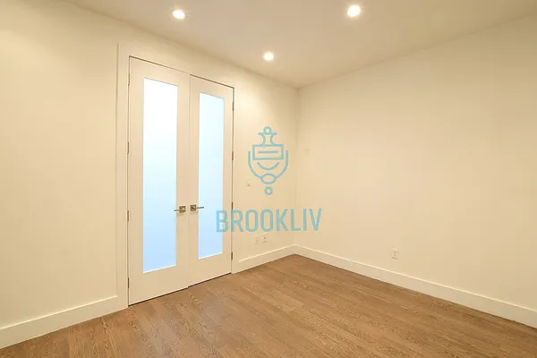 Rented by null | media 17