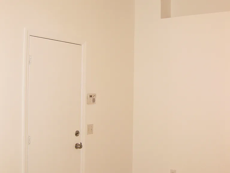 8629 Claiborne Ct — Photo 10