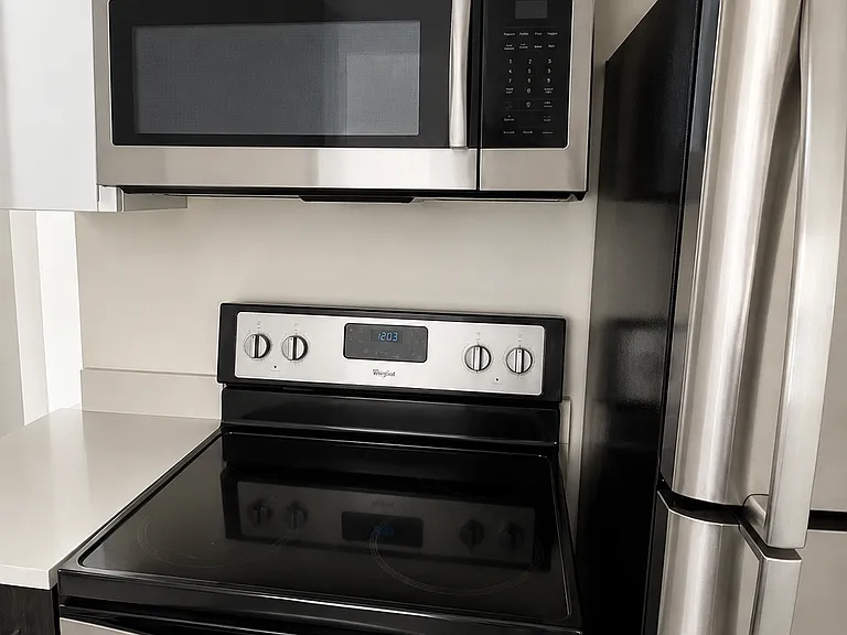 703 Woodford Ave N #2 — Photo 4