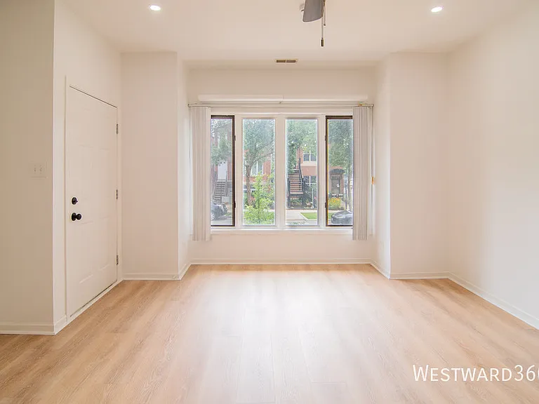 2534 W Harrison St #1 — Photo 7