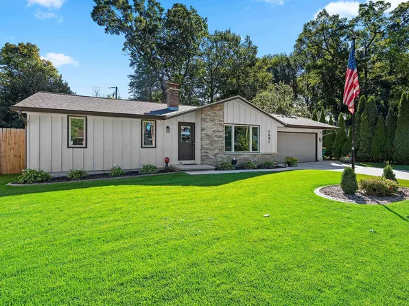 1241 Delray Dr, Green Bay, WI 54304