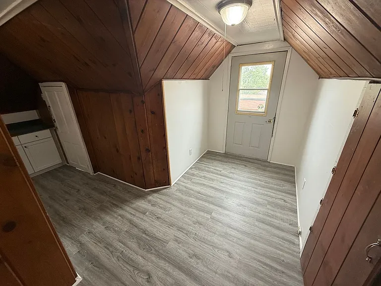 2408 W High St — Photo 4