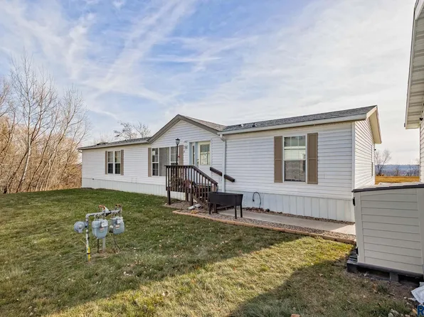 1817 E Speyside Pl, Sioux Falls, SD 57104