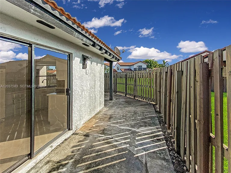 14980 SW 48th Ter #28F — Photo 16