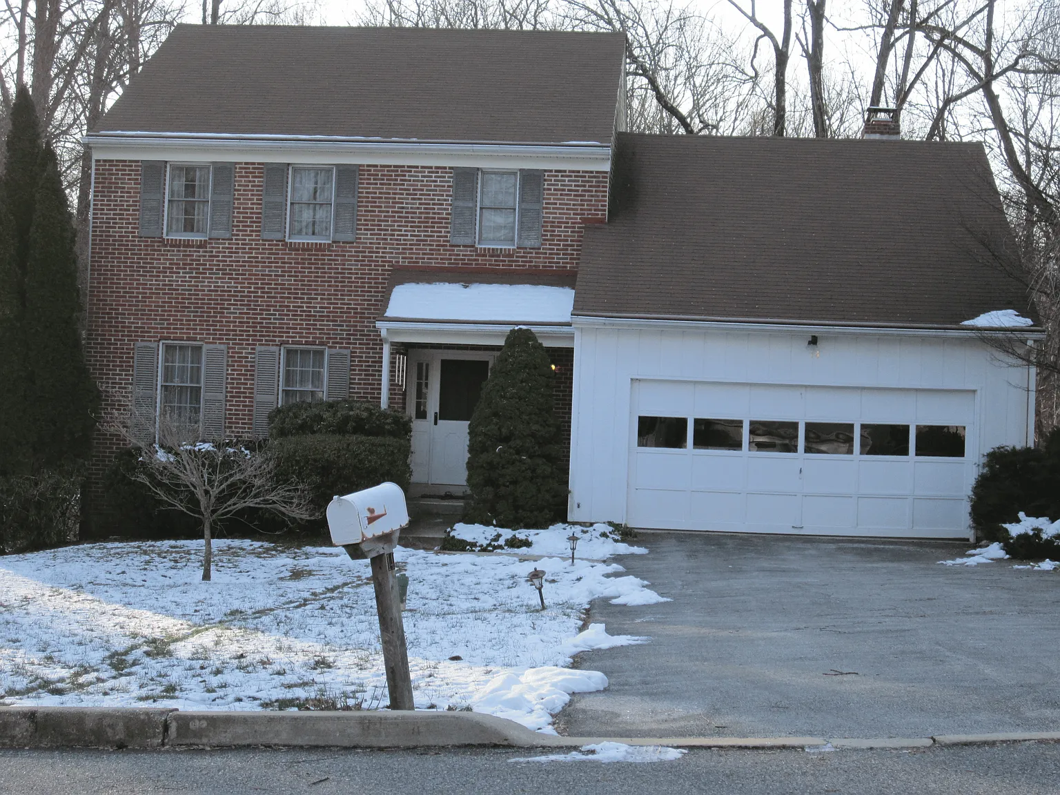 14 Long Ln photo 1