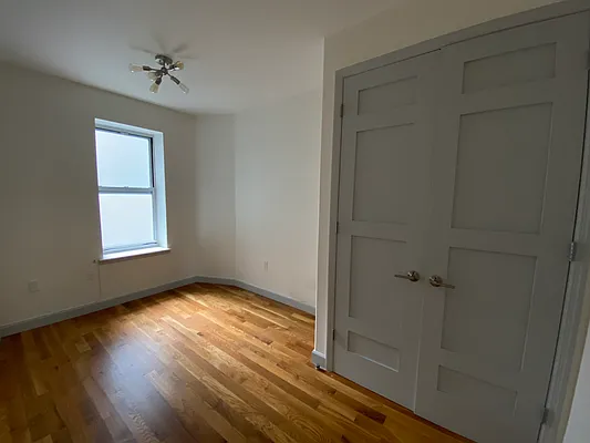 Rented by Compass | media 23