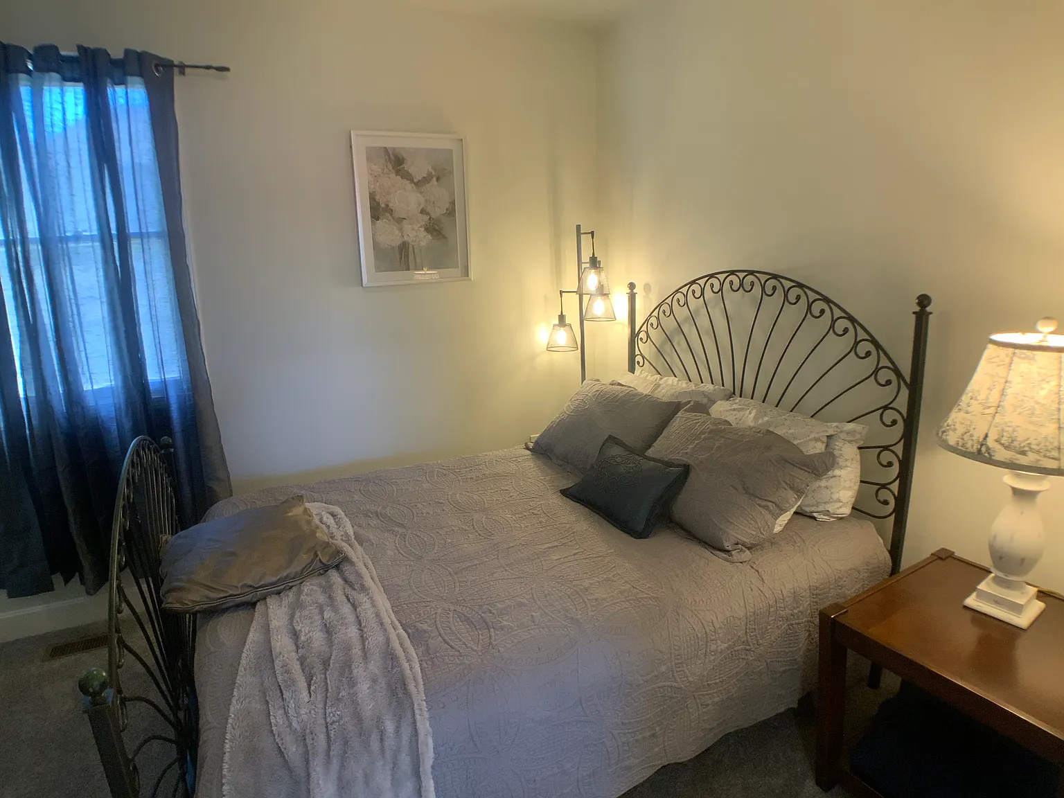 1 bed, 700 sqft, $1,800 — Photo 3