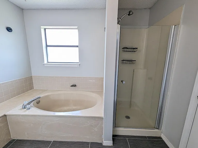 2236 Prytania Cir — Photo 13