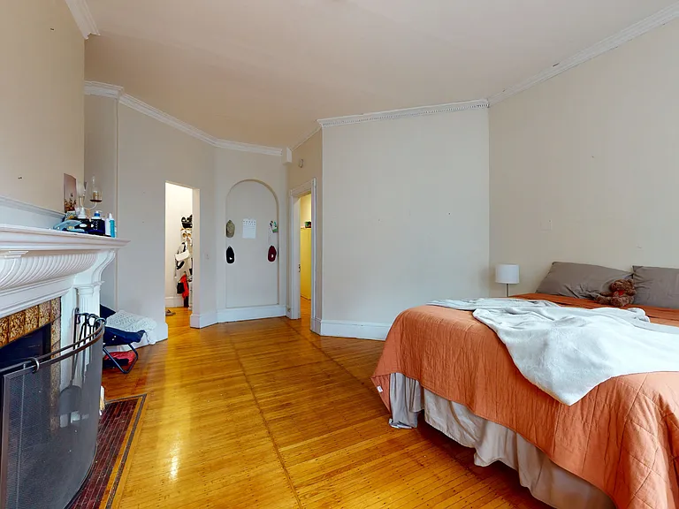 467 Beacon St #2 — Photo 16