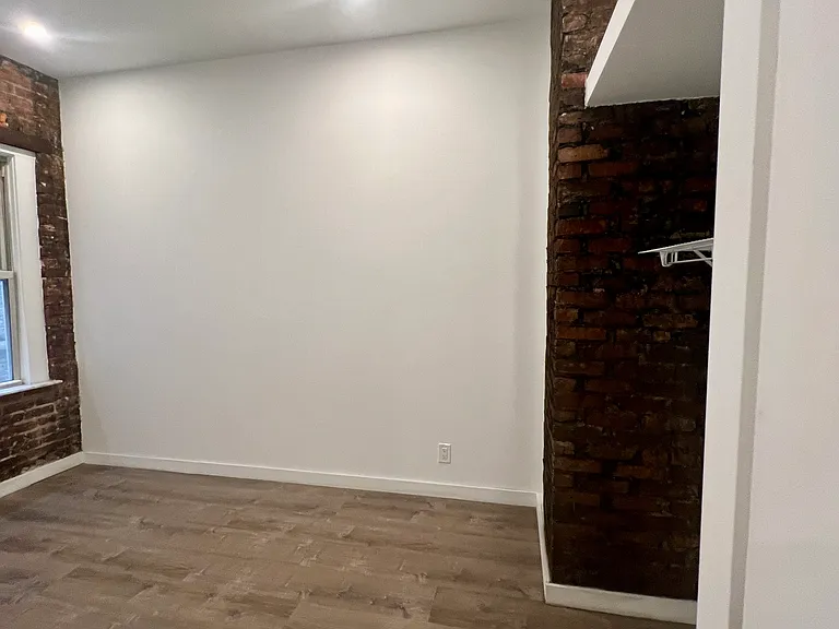 111 Peterborough St #4 — Photo 7