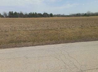 25512 Nilsen Ct, Harvard, IL 60033